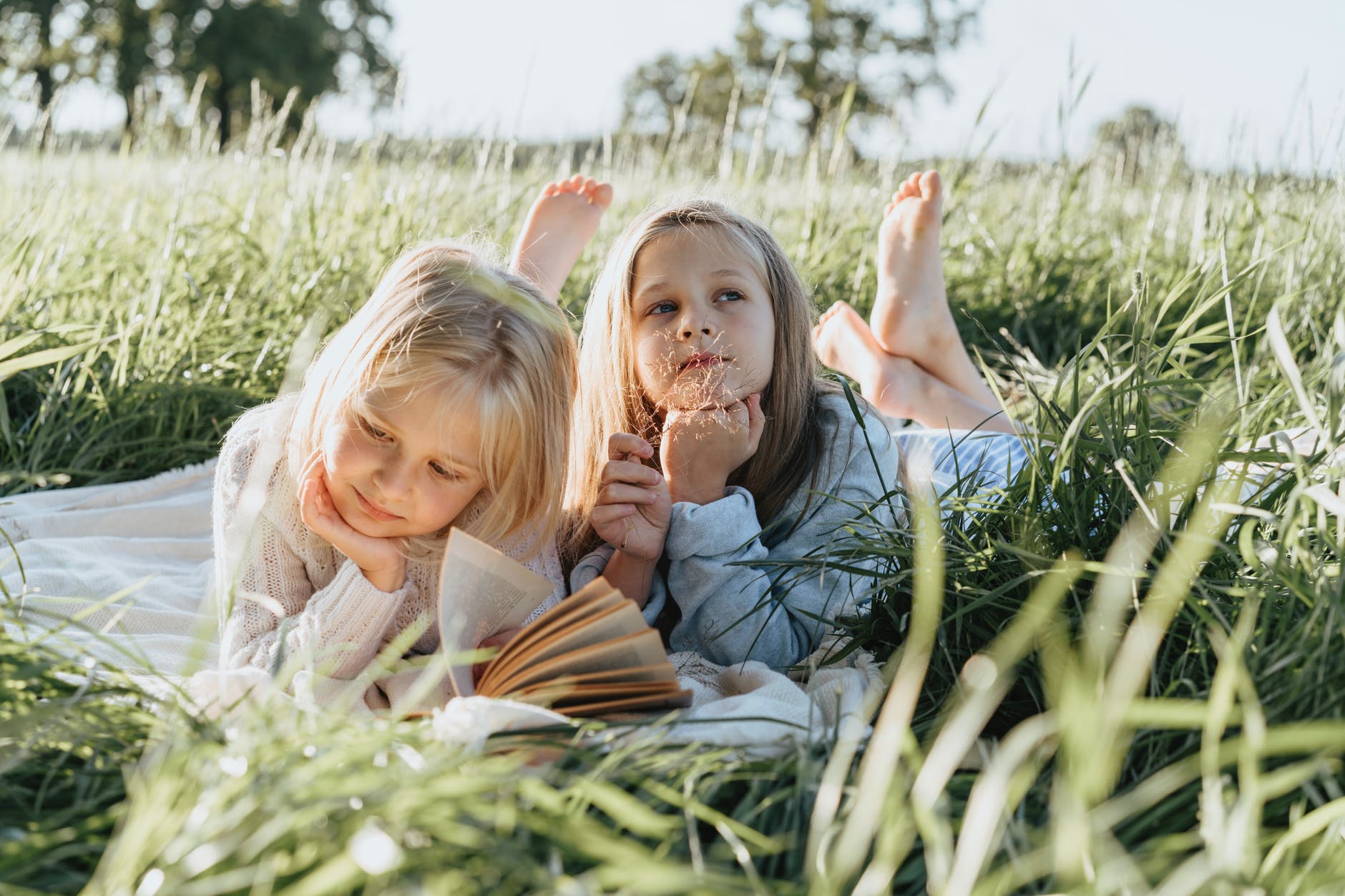 How To Help Kids Learn Letters And Sounds For Home And School By Reread Familiar Books