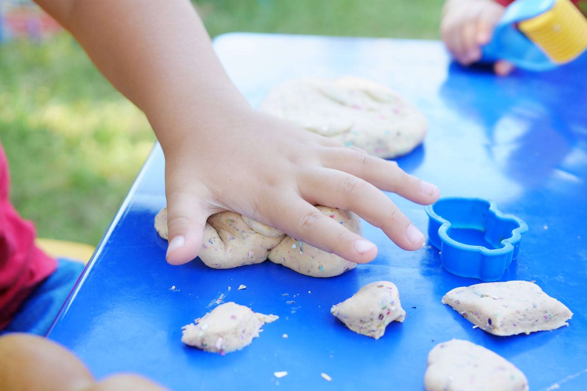 Learn How To Improve Reading For Kids With Activities At Outdoor